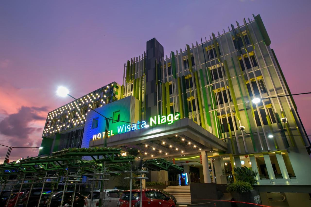 Hotel Wisata Niaga ปูร์โวเคอร์โต ภายนอก รูปภาพ
