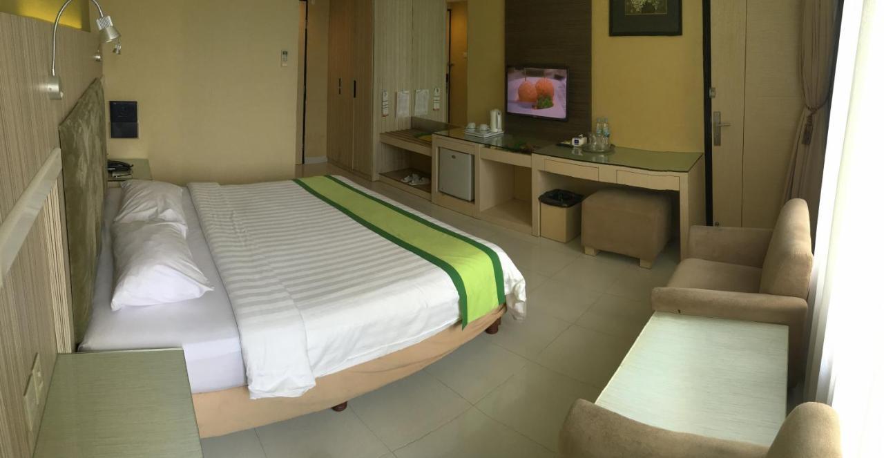 Hotel Wisata Niaga ปูร์โวเคอร์โต ภายนอก รูปภาพ