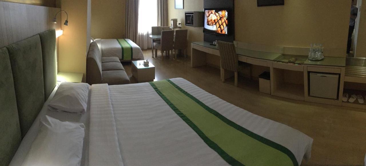 Hotel Wisata Niaga ปูร์โวเคอร์โต ภายนอก รูปภาพ